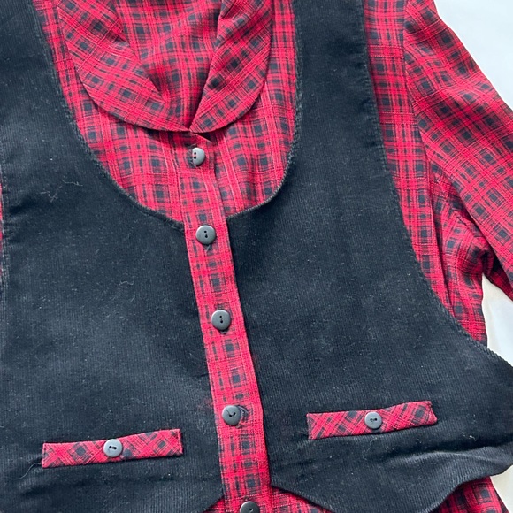 Vintage Expo Petite long dress size 10 
Made in USA
Faux vest - Picture 4 of 13